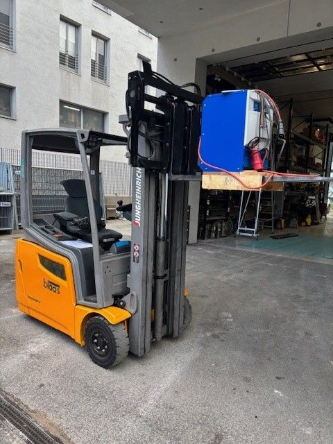 Jungheinrich EFG216k Elektro 3 Rad-Stapler www.blaas-gabelstapler.com