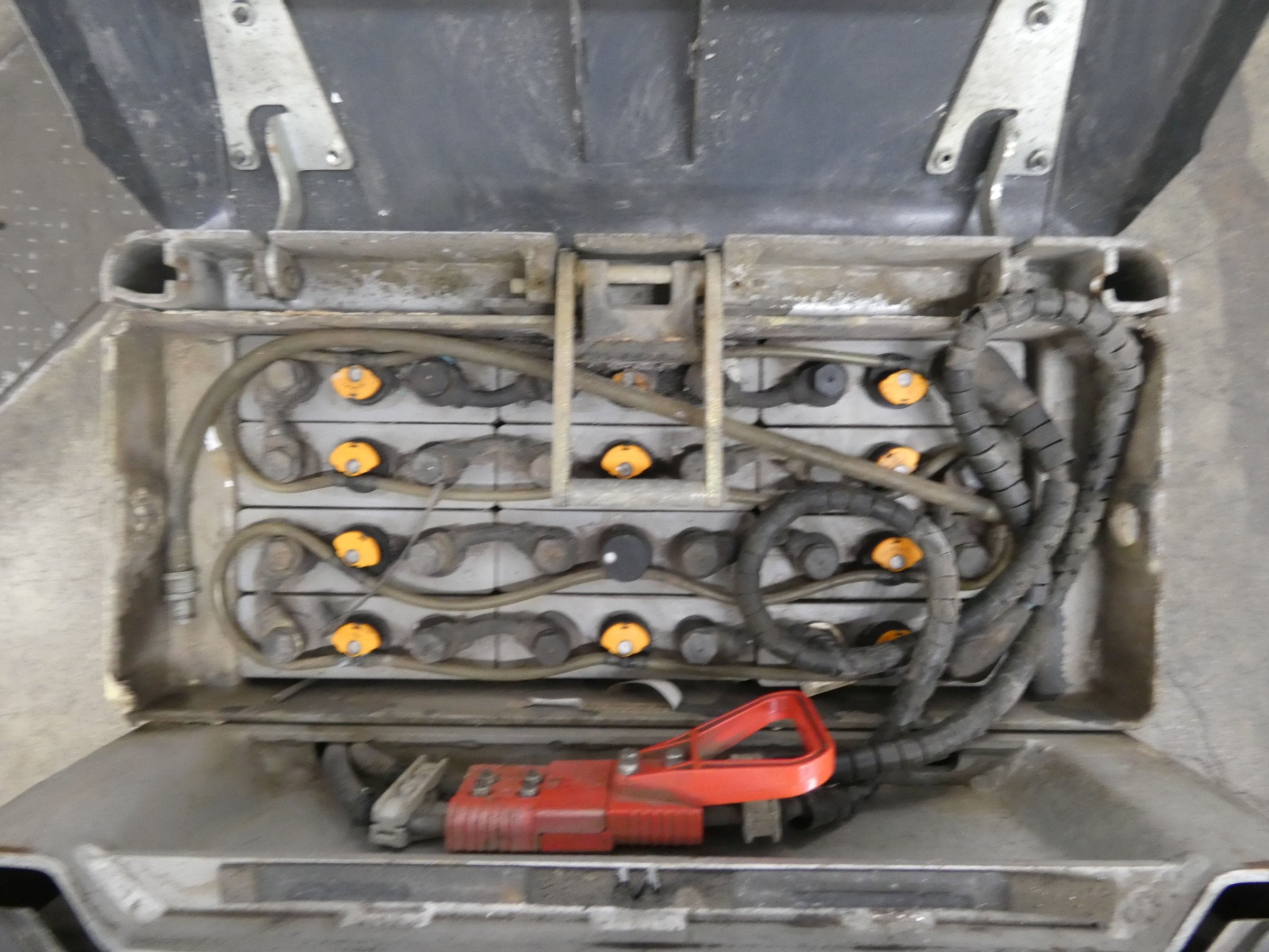 Still EXU-S24/2400MM Pallettruck www.blackforxx.com