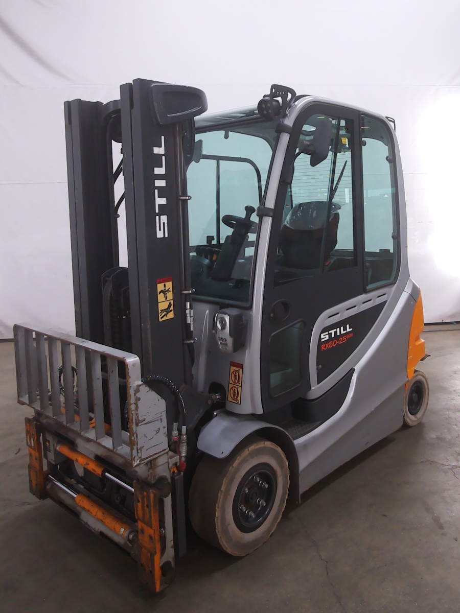 Still RX60-25/600 Elektro 4 Rad-Stapler www.blackforxx.com