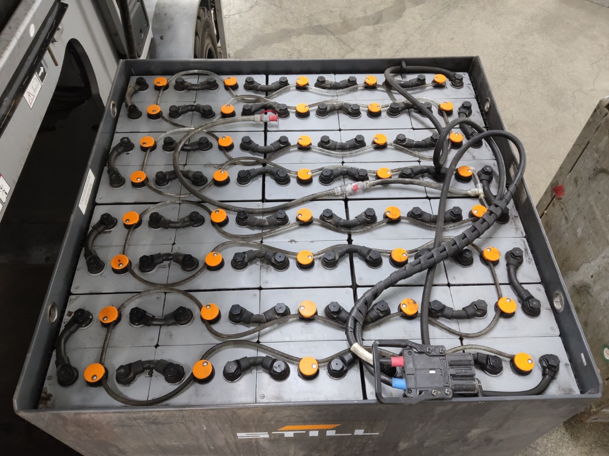 Still RX60-50/600 Elektro 4 Rad-Stapler www.blackforxx.com