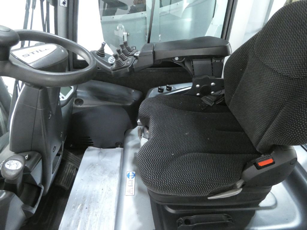 STILL RX60-80/BATT.NEU Elettrico 4 ruote www.blackforxx.com