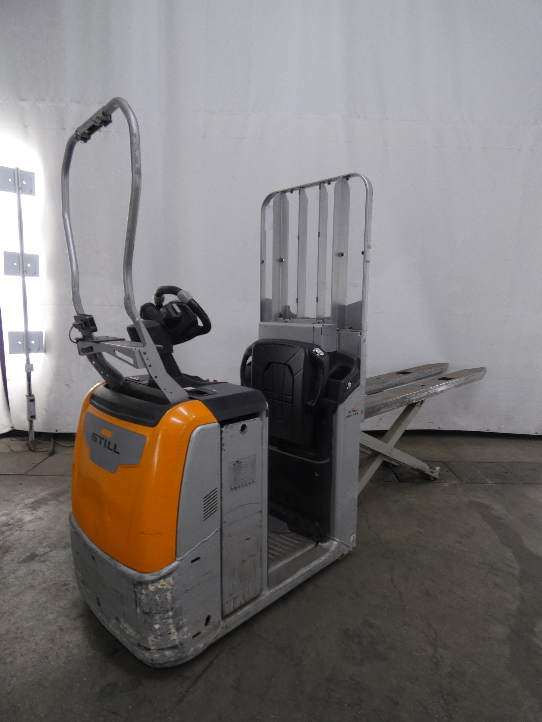 Still OPX-L20S/2400MM Niederhubkommissionierer www.blackforxx.com