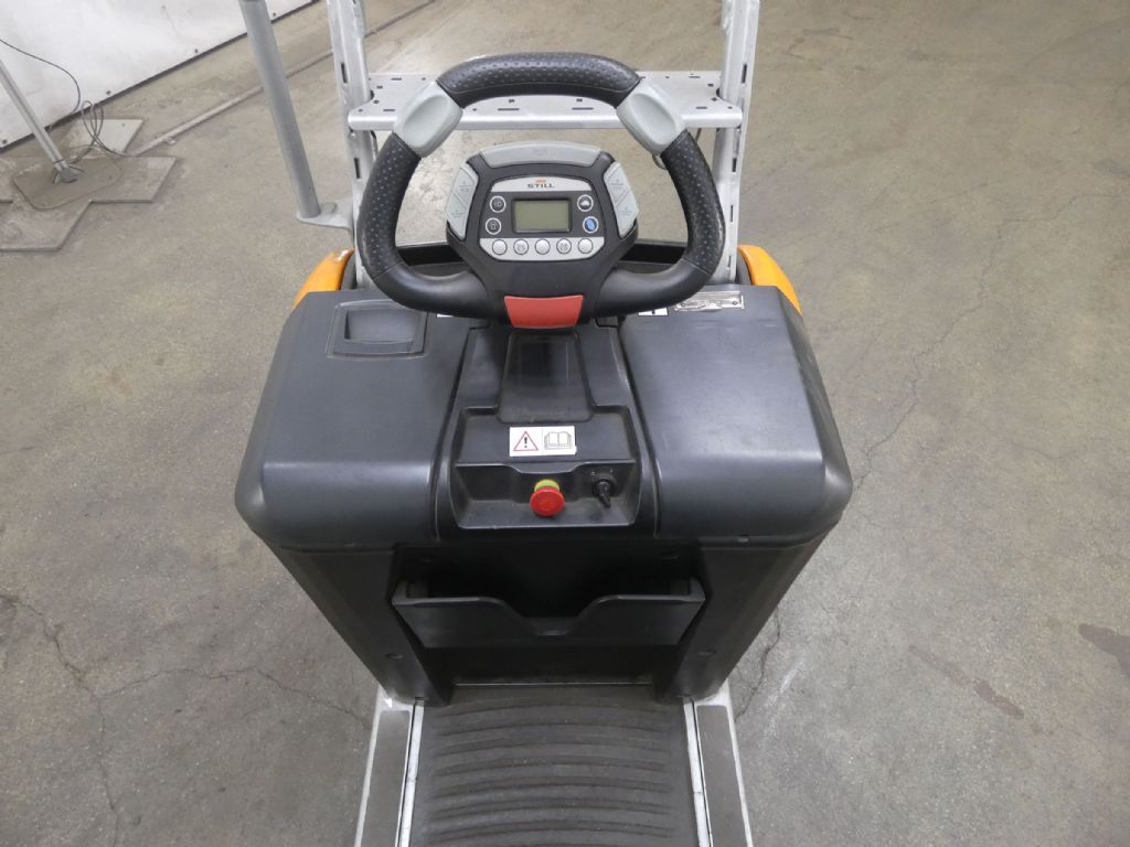 STILL OPX25/520MM/2380MM Low Level Order Picker www.blackforxx.com