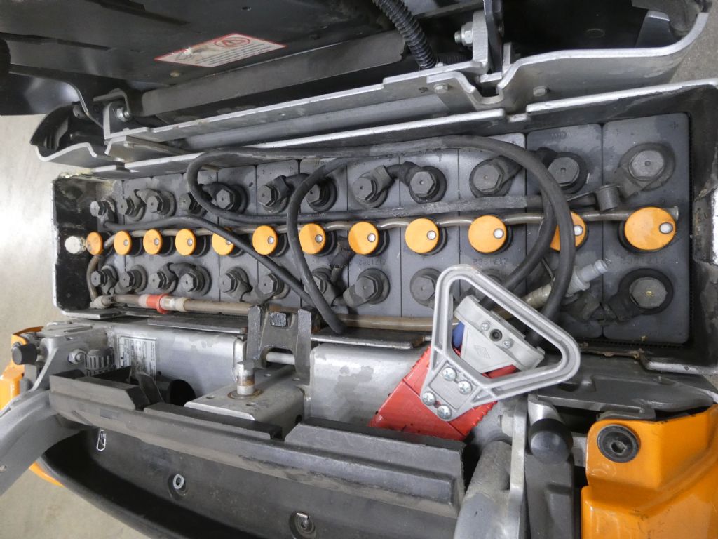 STILL OPX25/520MM/2380MM Low Level Order Picker www.blackforxx.com