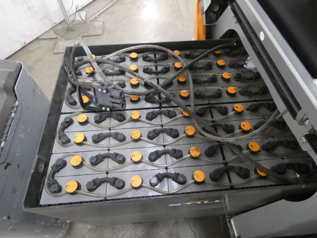 STILL RX60-30 Empilhador el�trico de quatro rodas www.blackforxx.com