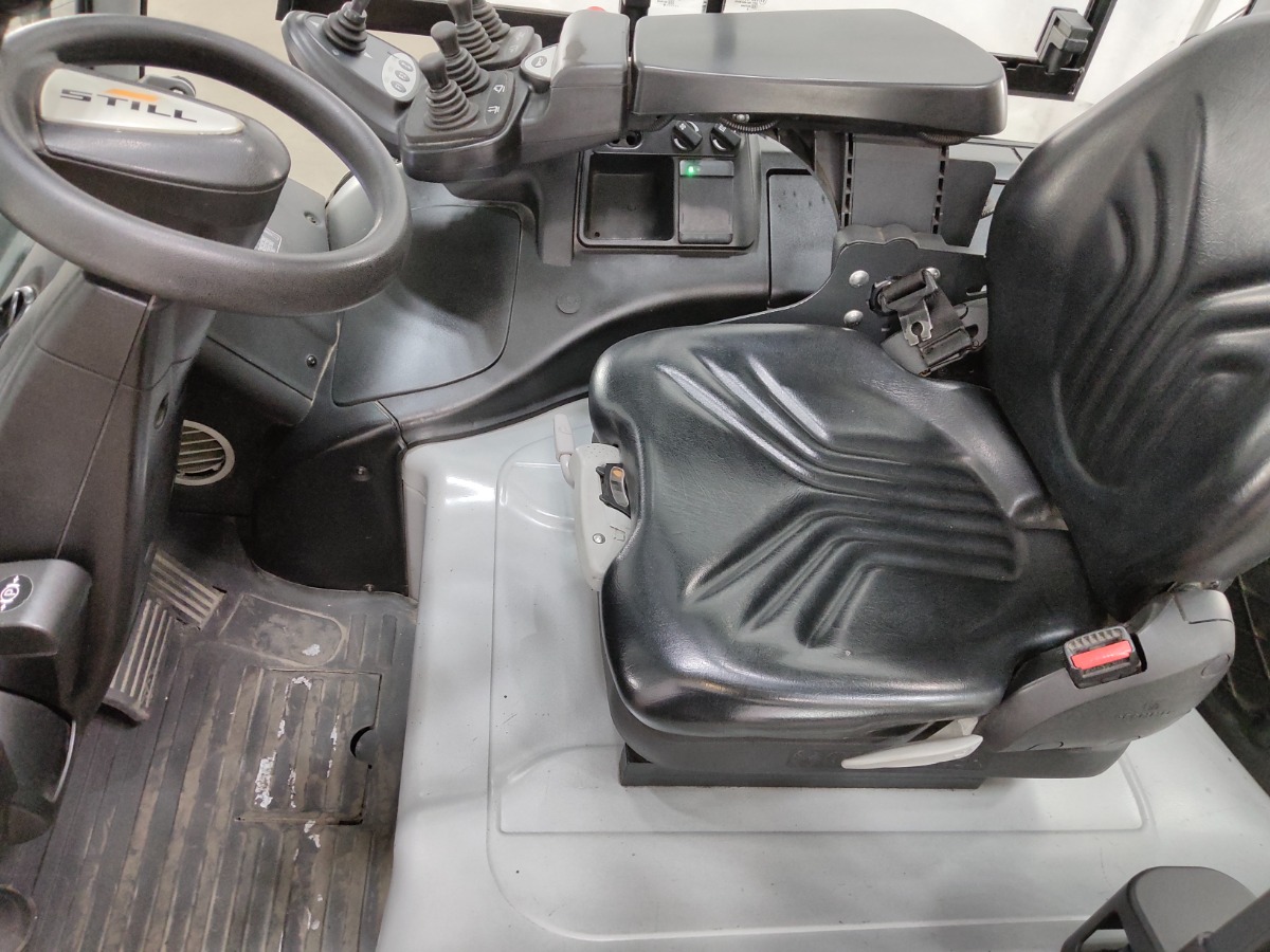 Still RX60-35/600 Elektro 4 Rad-Stapler www.blackforxx.com