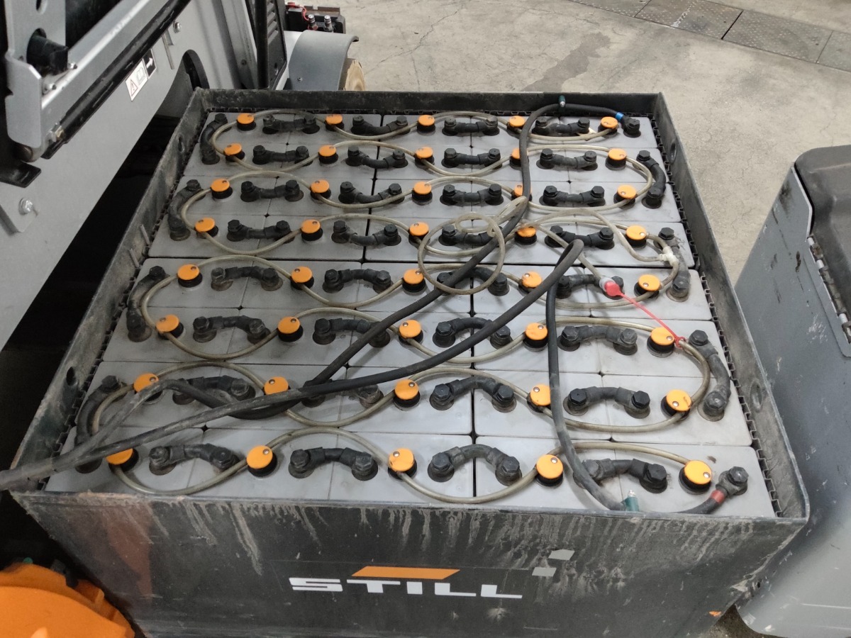 Still RX60-35/600 Elektro 4 Rad-Stapler www.blackforxx.com