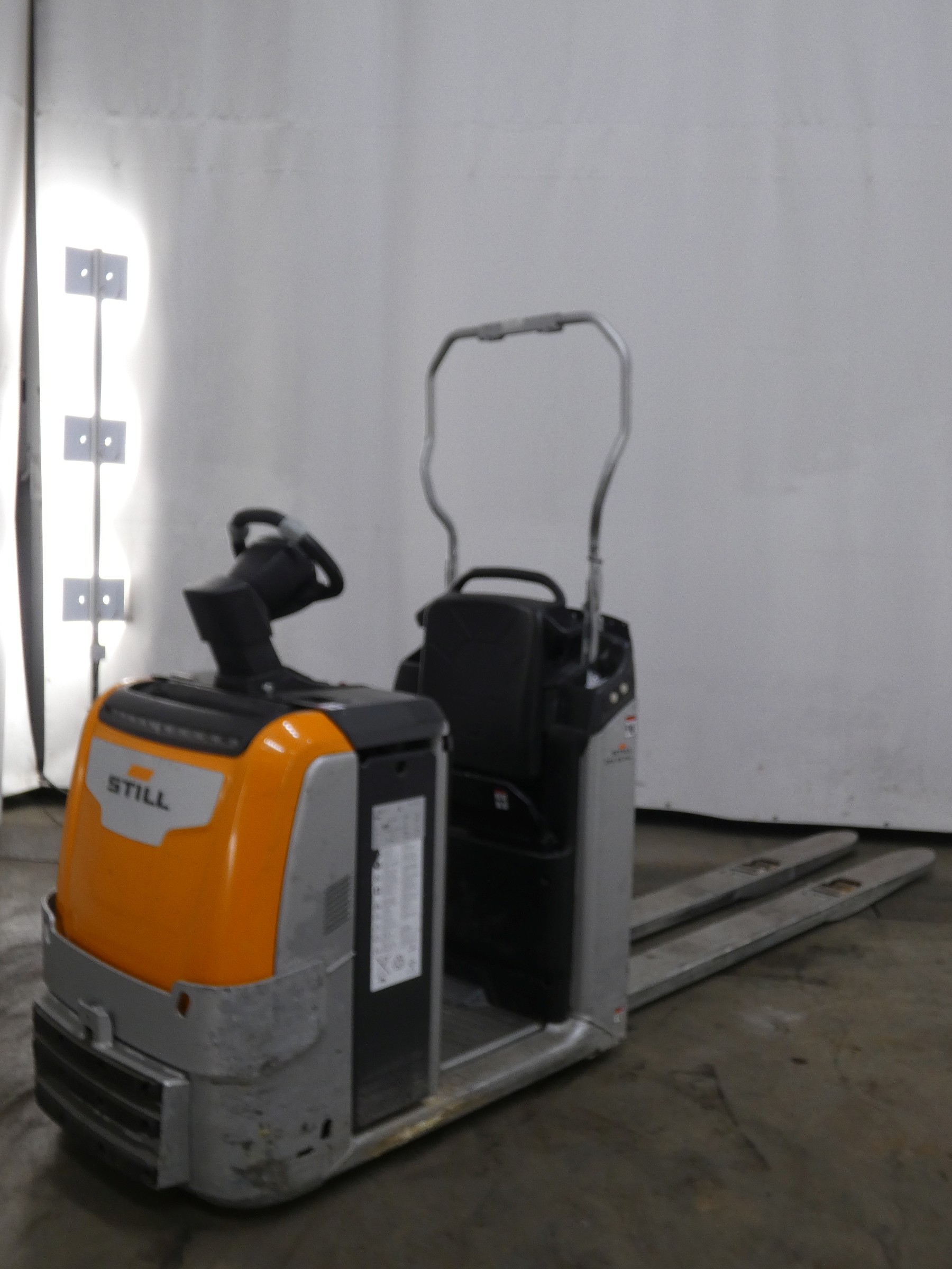 Still OPX25PLUS/520MM/2380 Niederhubkommissionierer www.blackforxx.com