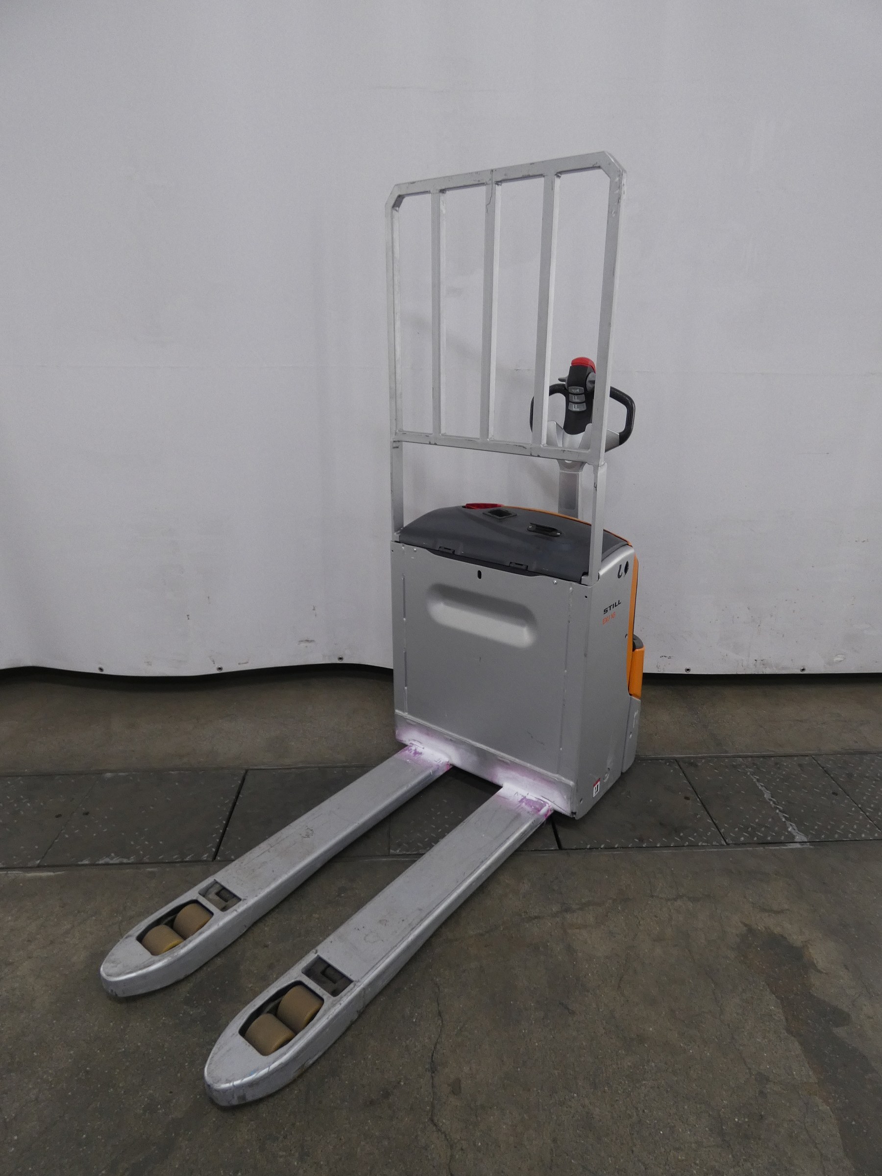 Still EXU16 Niederhubwagen www.blackforxx.com