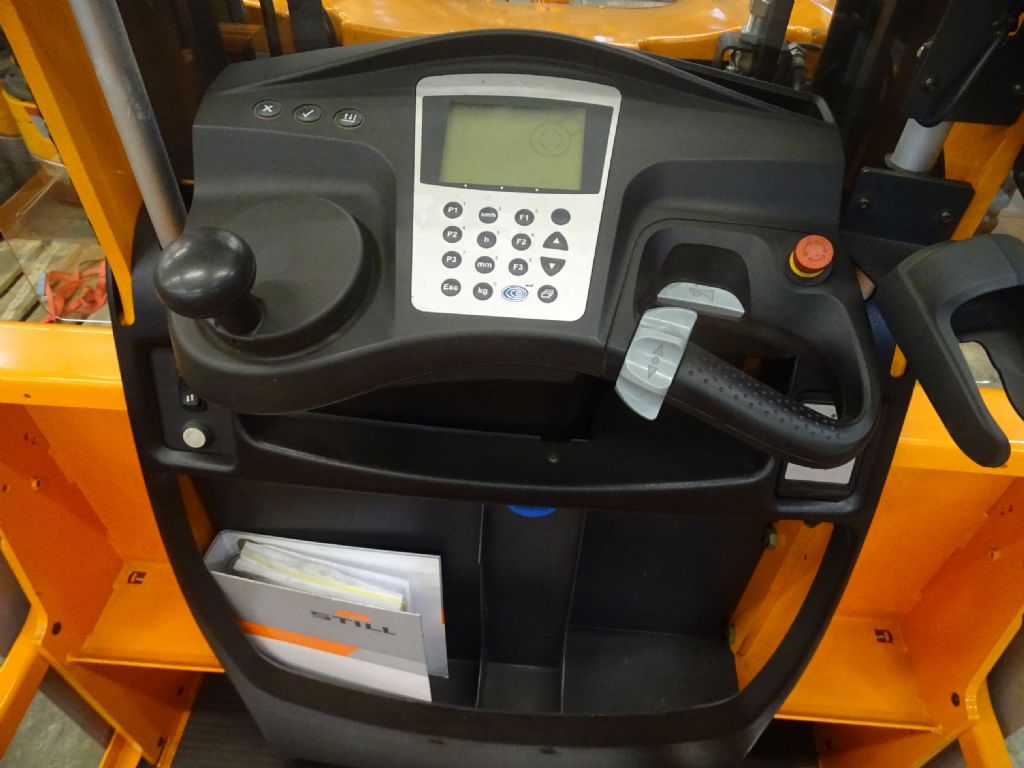 Still EK-X48 Selecionador de encomendas de alta elevao www.blackforxx.com