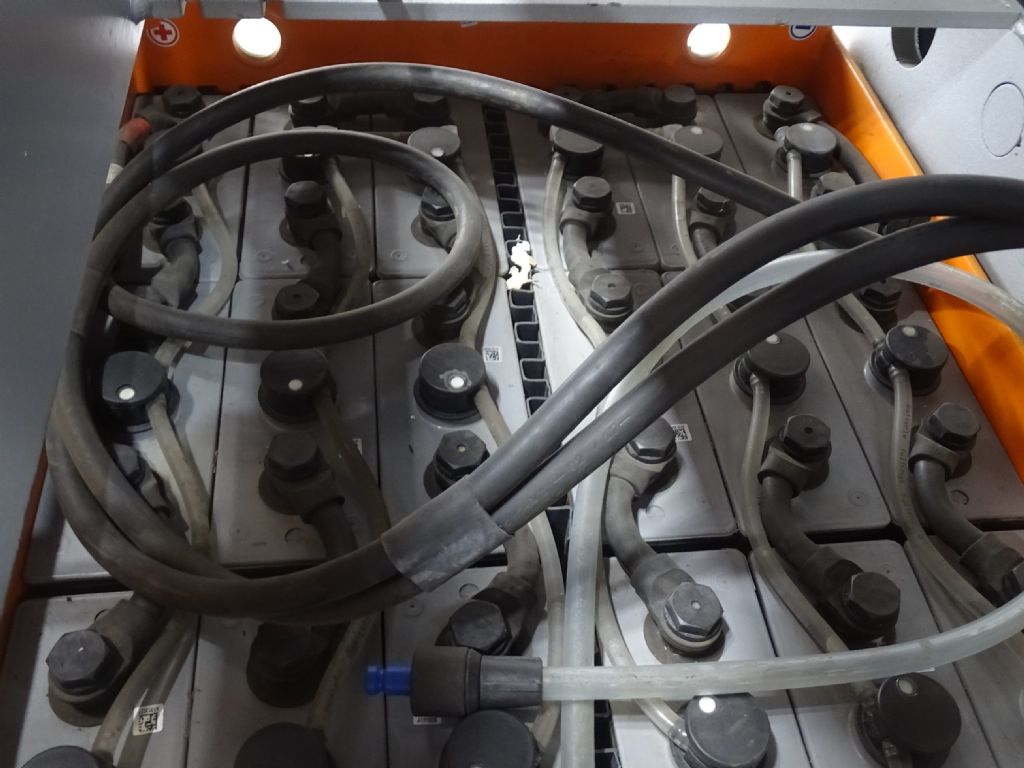 Still EK-X48 Selecionador de encomendas de alta elevao www.blackforxx.com