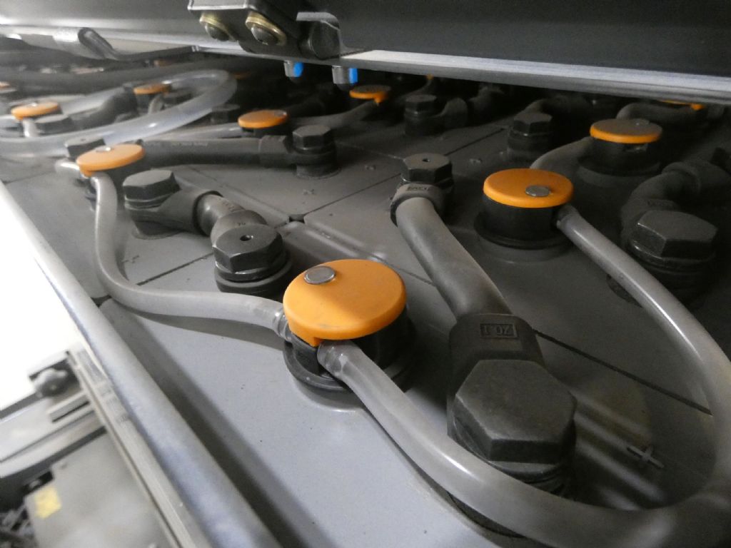 LINDE R16HD Carrello retrattile www.blackforxx.com