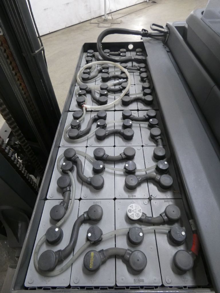 LINDE R16HD-01 Carrello retrattile www.blackforxx.com