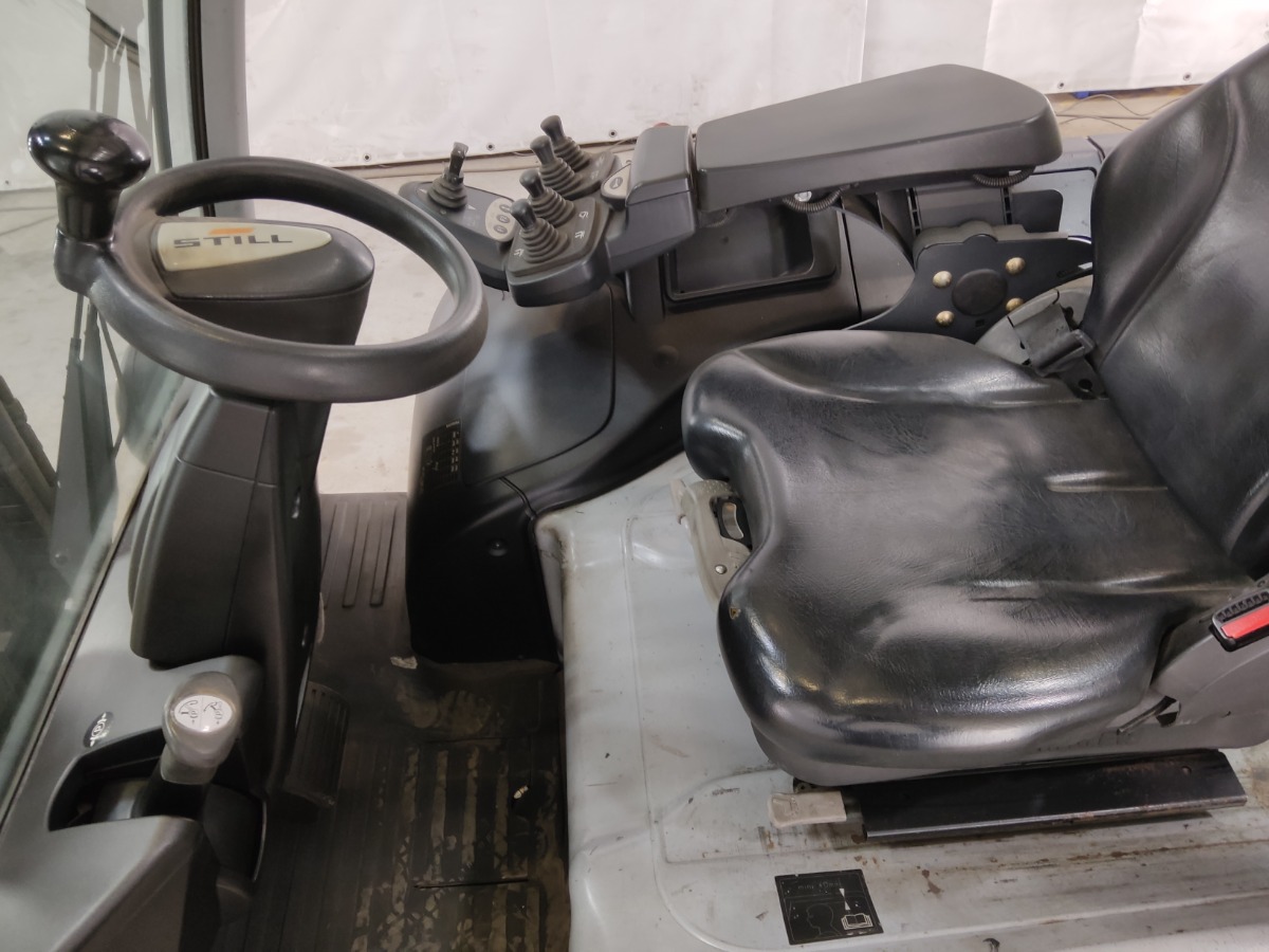 STILL RX60-25 Chariot �lectrique � 4 roues www.blackforxx.com