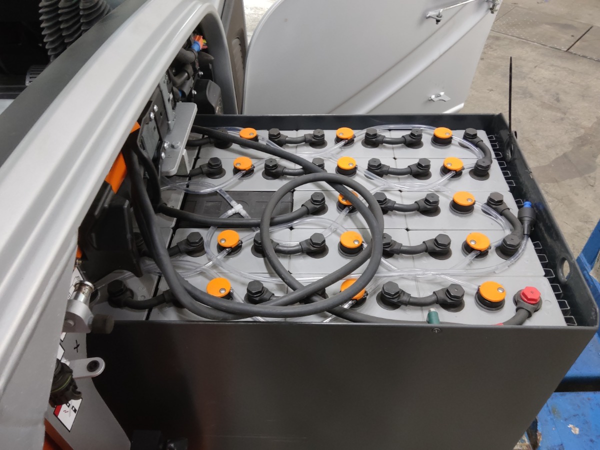 STILL RX20-14C Electric 3-wheel forklift www.blackforxx.com