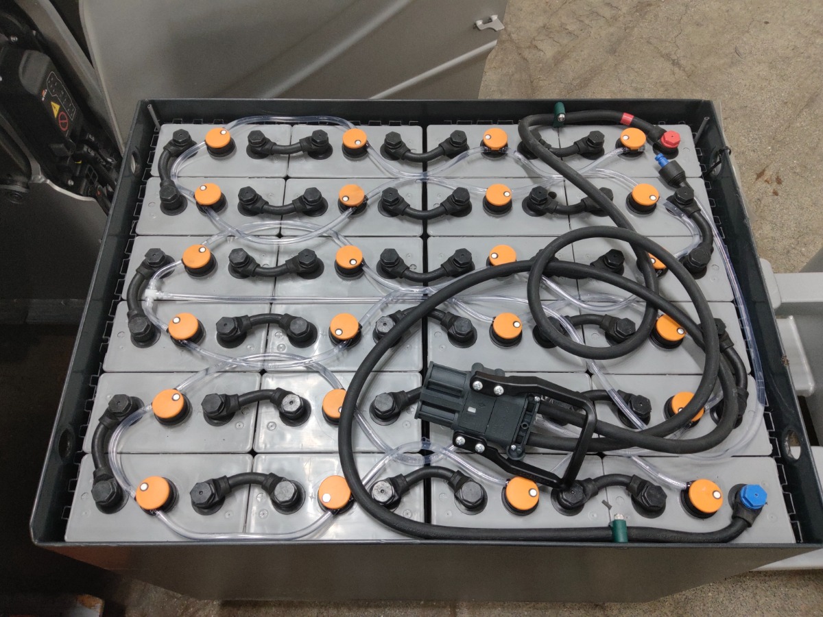 Still RX20-16/BRONZE Empilhador eltrico de trs rodas www.blackforxx.com