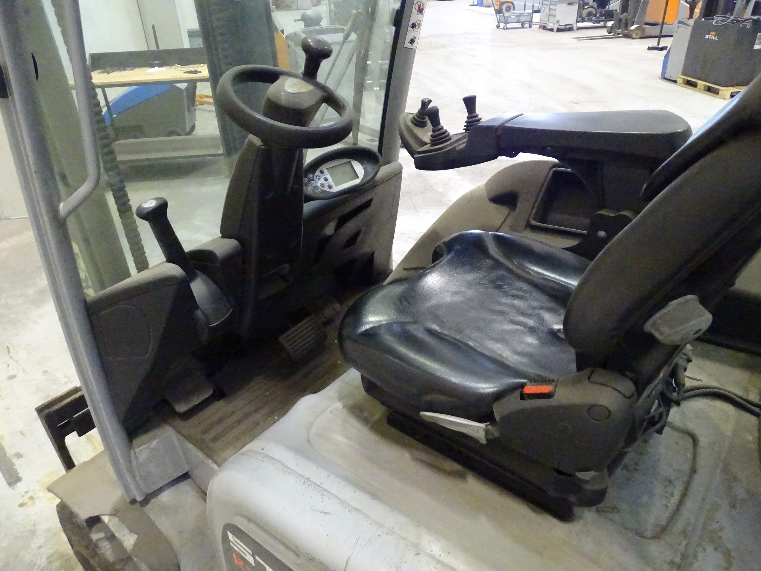 STILL RX60-30L/600 Elettrico 4 ruote www.blackforxx.com