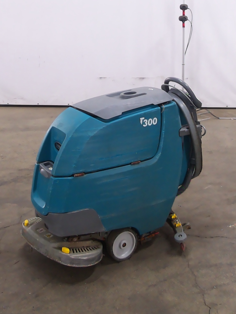 Tennant T300 - U26292 Mquina estregadora aspiradora www.blackforxx.com