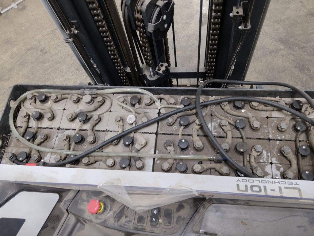 Still FM-X10/BATT.NEU Schubmaststapler www.blackforxx.com