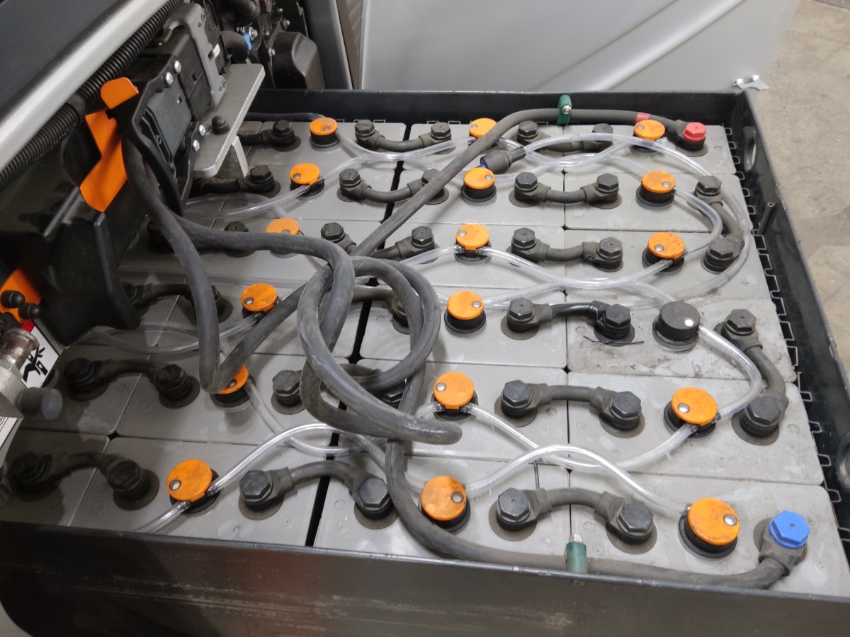 Still RX20-18/BRONZE Elektro 3 Rad-Stapler www.blackforxx.com