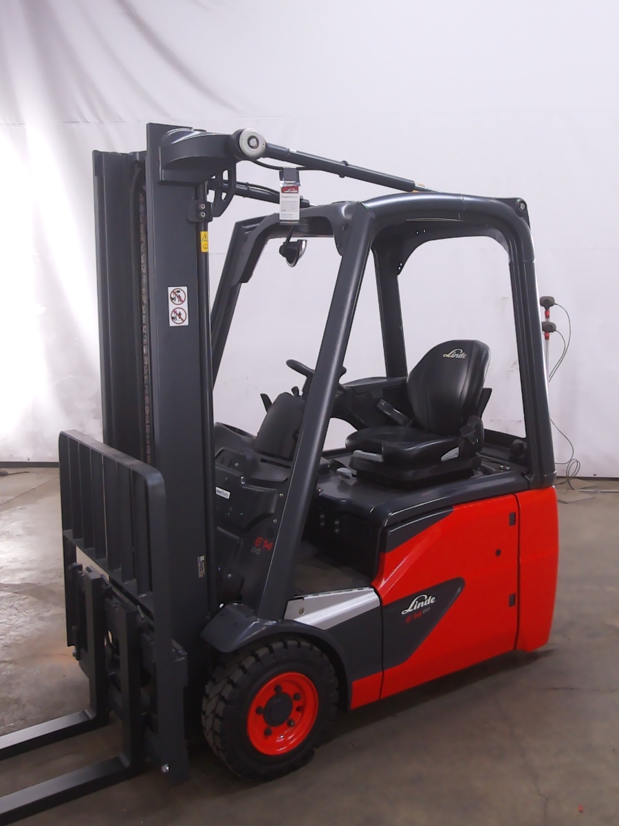 Linde E14-02/BILOVICE Elektrische 3-wieler www.blackforxx.com