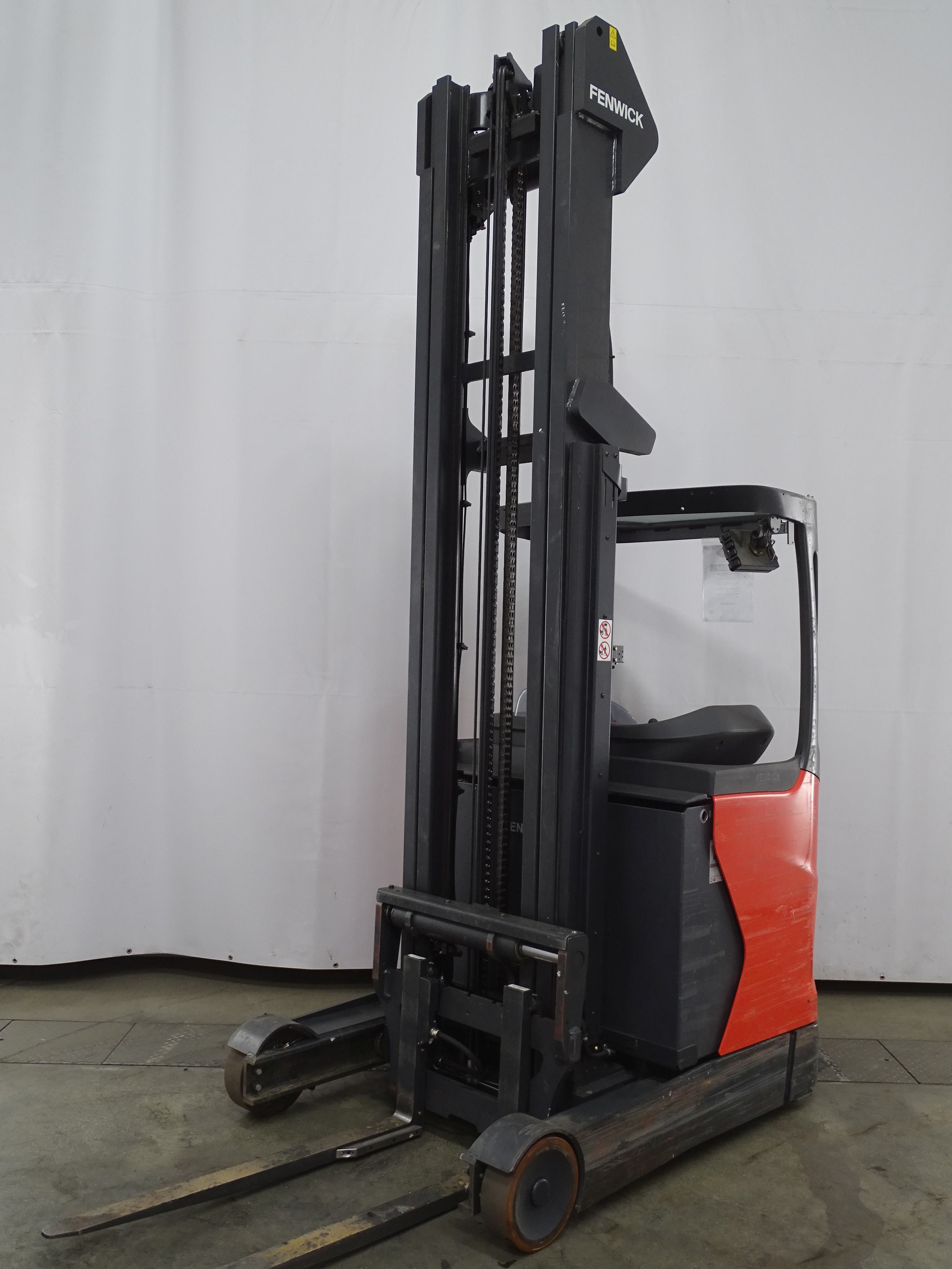 Linde R14-01 Retrctiles www.blackforxx.com