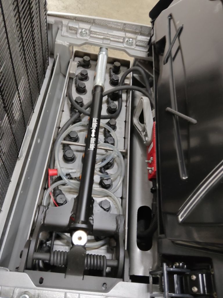 Still EXV14/BATT.NEU Porta-paletes de alta elevao www.blackforxx.com