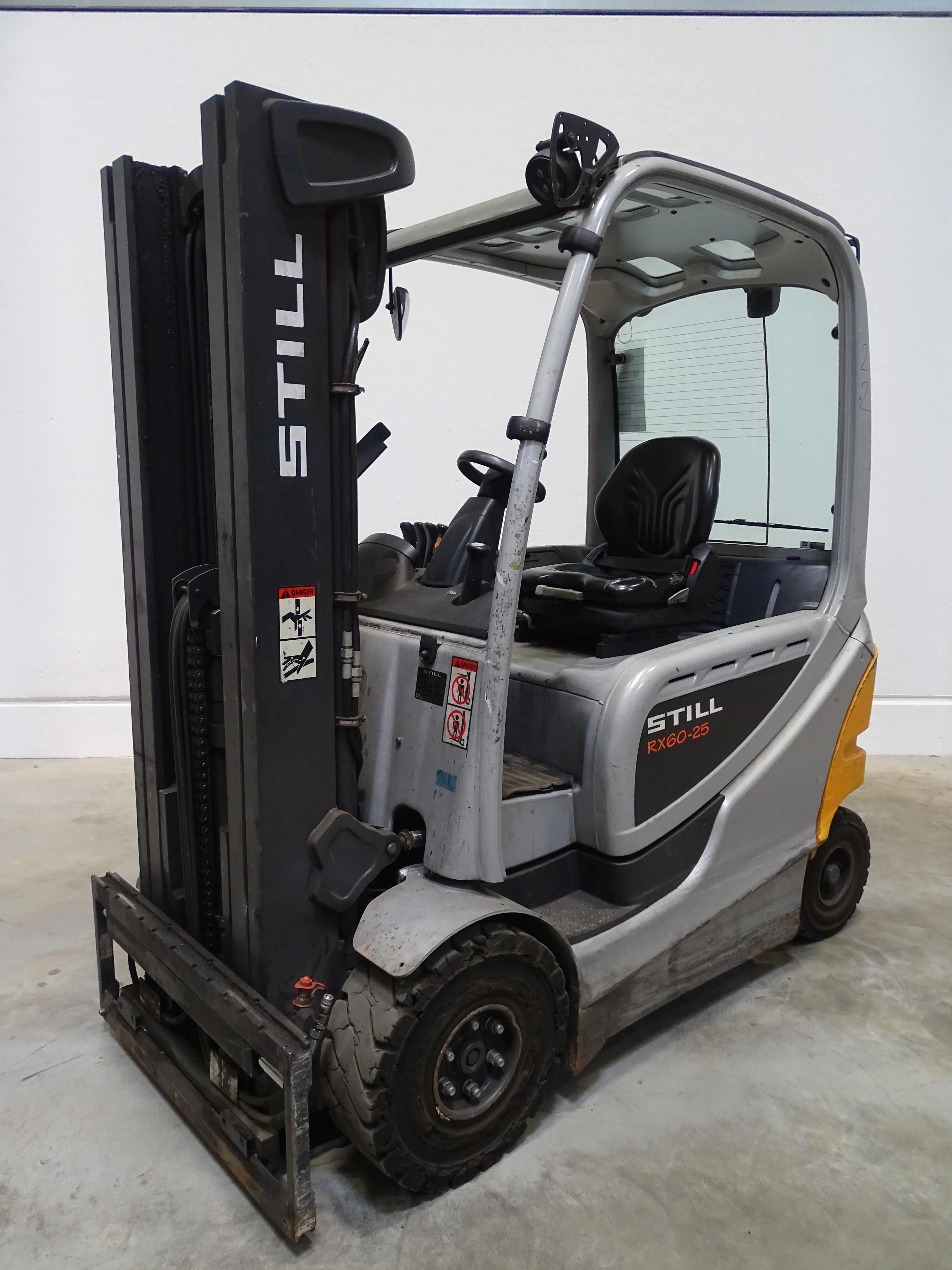 Still RX60-25 Elektro 4 Rad-Stapler www.blackforxx.com