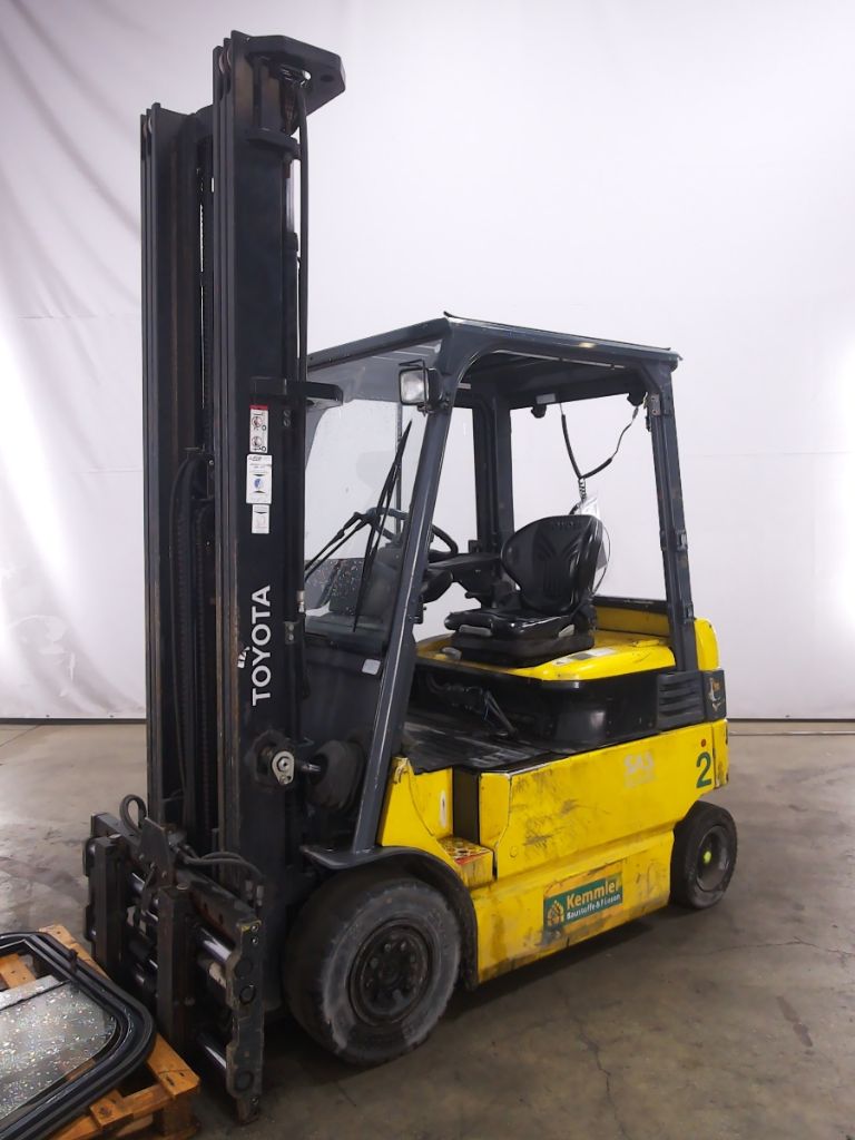 Toyota 7FBMF25 Electric 4-wheel forklift www.blackforxx.com