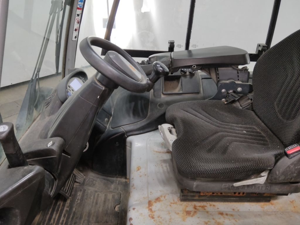 Still RX60-50 Elektro 4 Rad-Stapler www.blackforxx.com