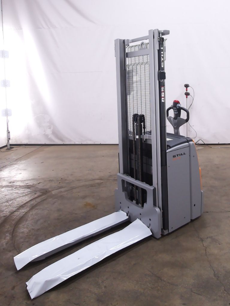 Still EXV14/BATT.NEU Porta-paletes de alta elevao www.blackforxx.com