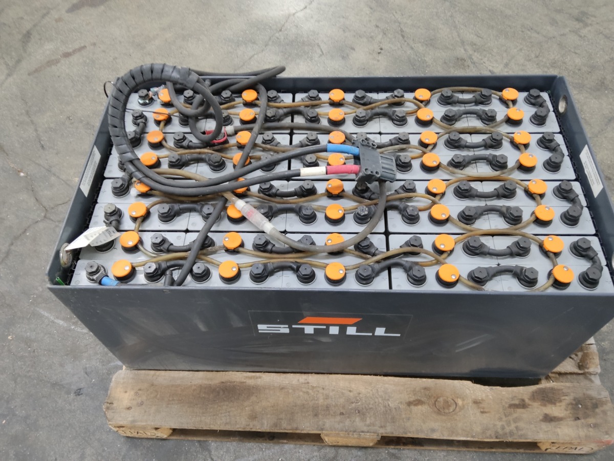 Tab 80V240AH Antriebsbatterie www.blackforxx.com