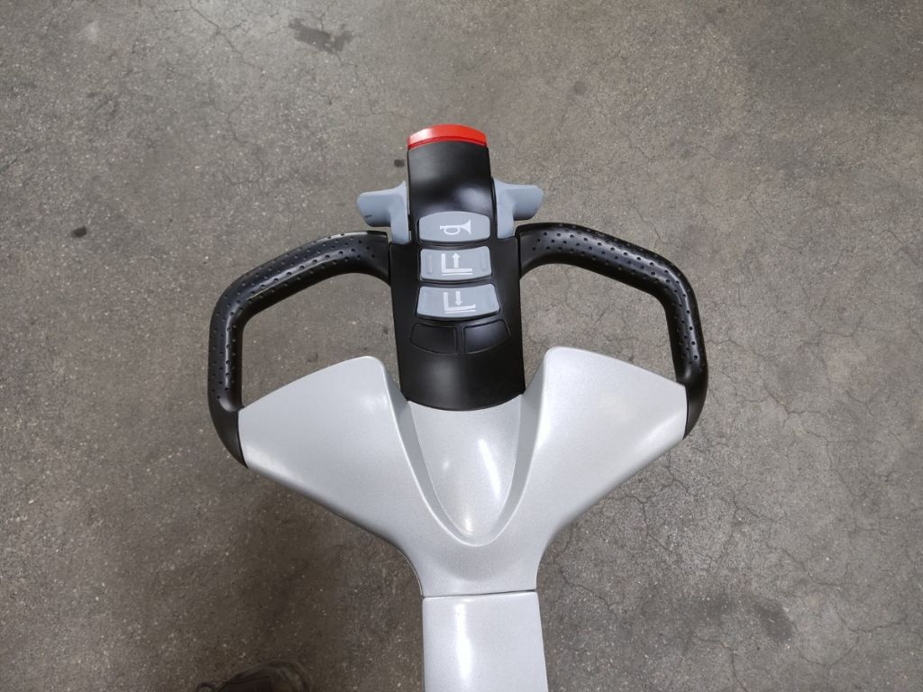 Still EXU18/BATT.NEU Electric Pallet Truck www.blackforxx.com