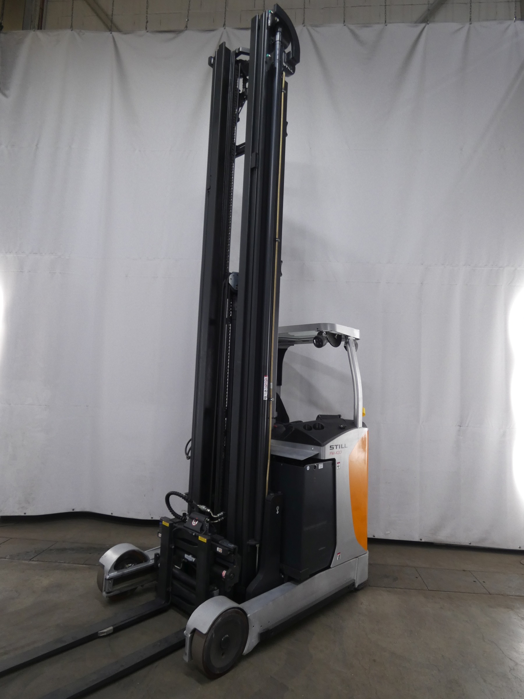 Still FM-X20 Carrello retrattile www.blackforxx.com