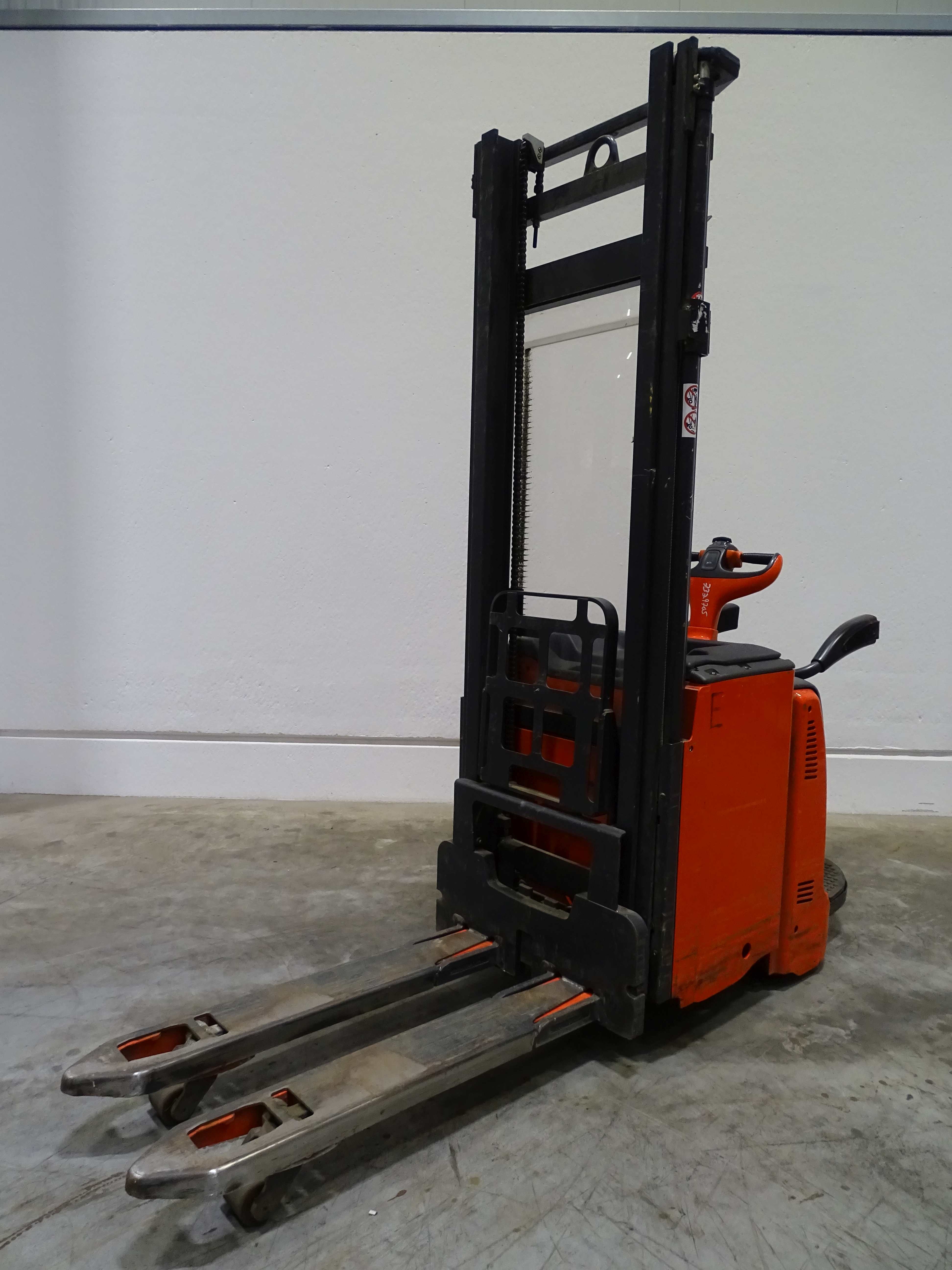 Linde D14AP Stapelaar www.blackforxx.com