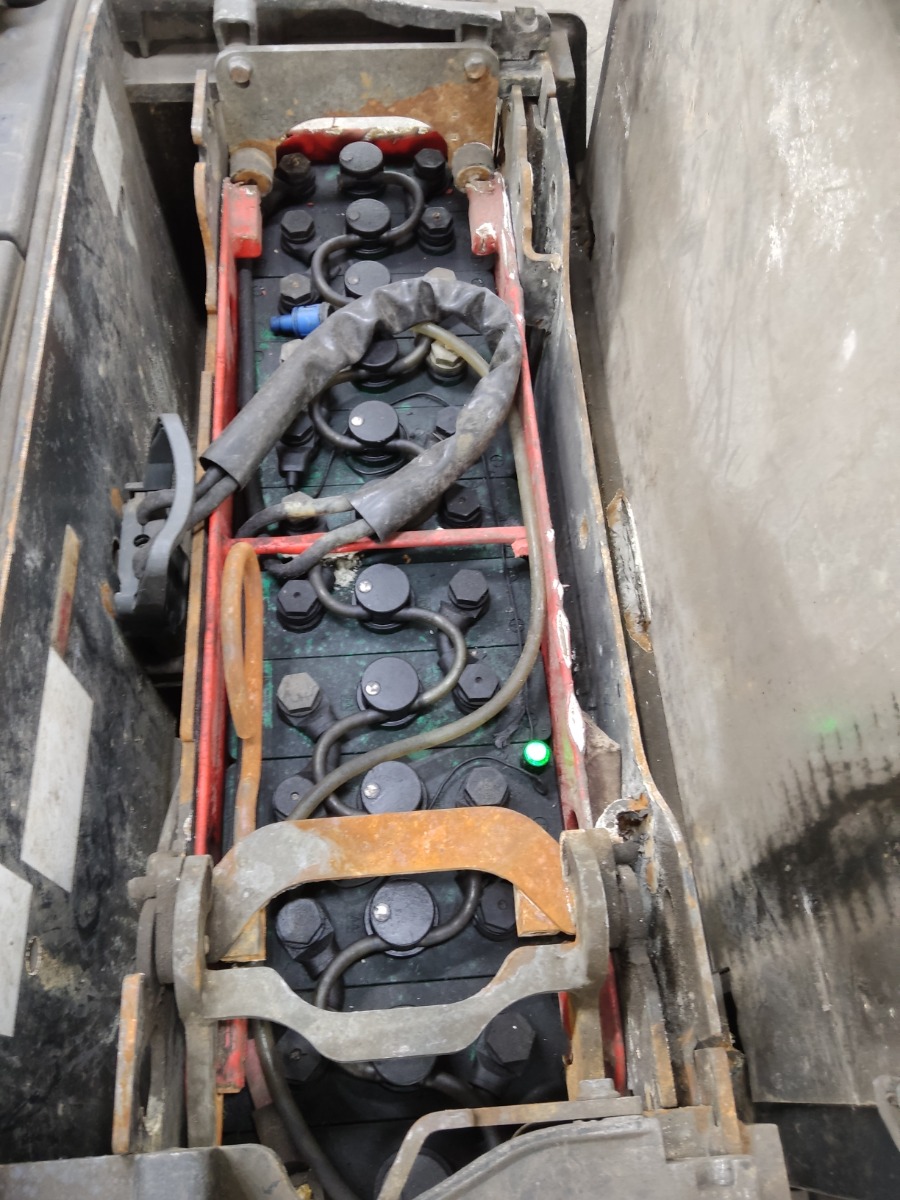 Linde D12P Apilador elctrico www.blackforxx.com