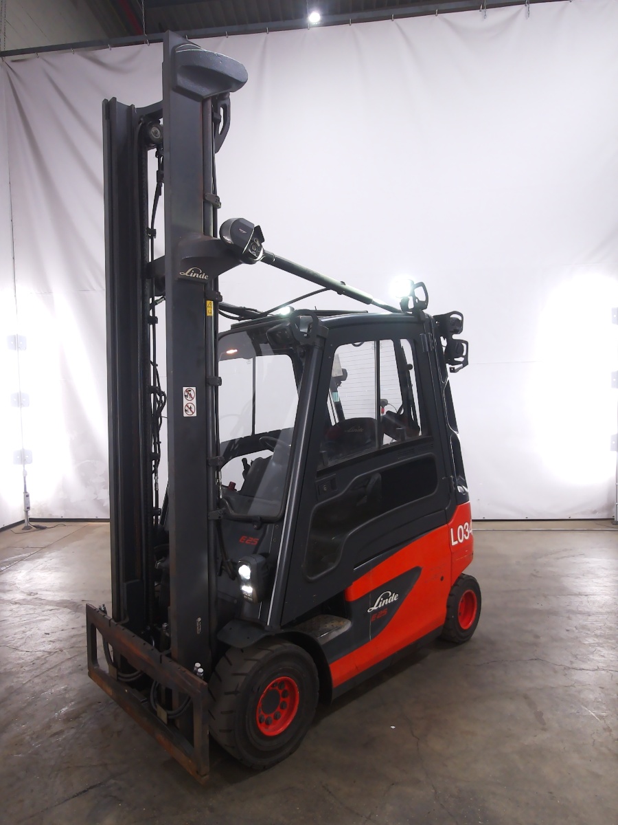Linde E25-01 Elctrica de 4 ruedas www.blackforxx.com