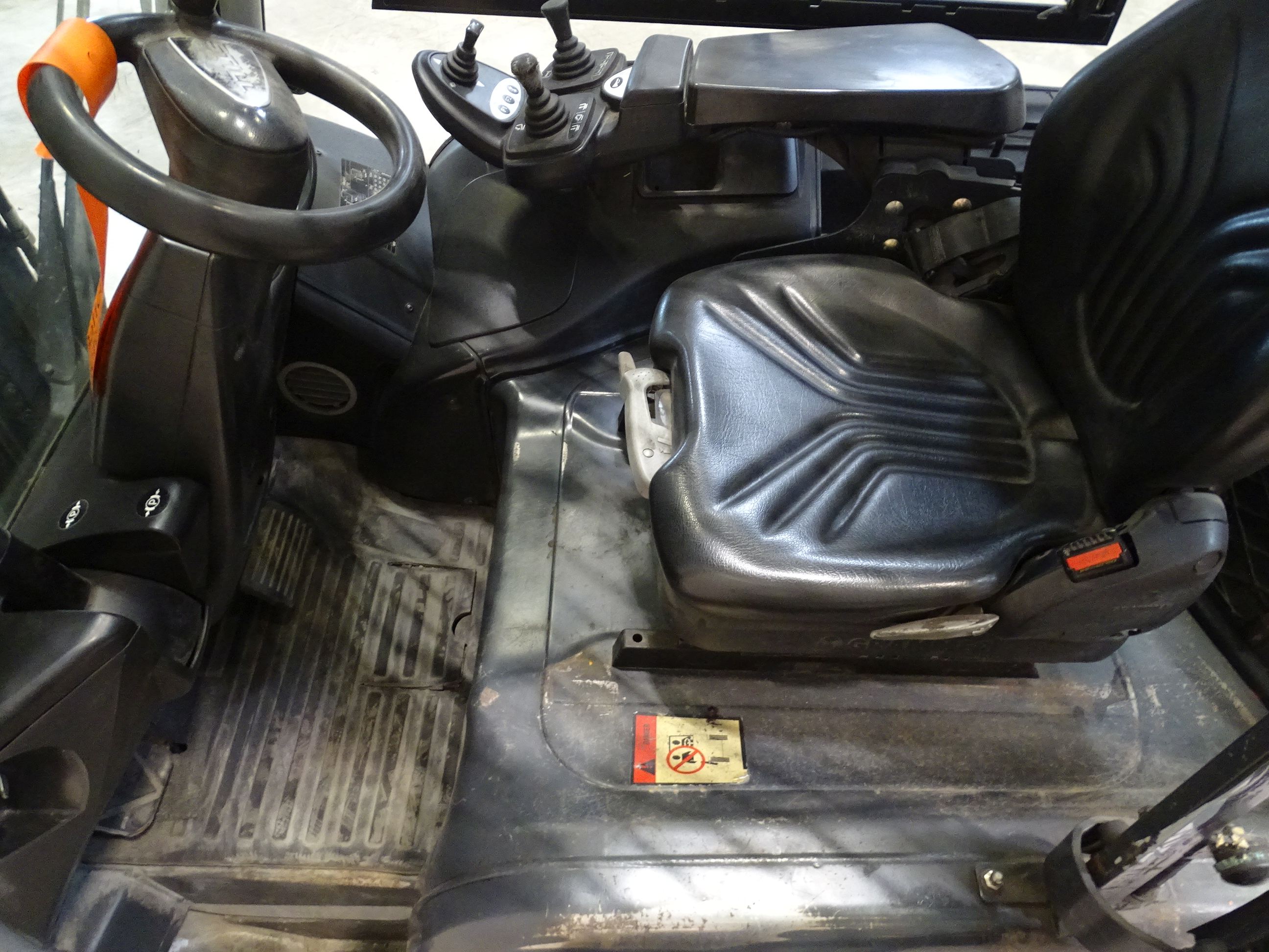 Still RX60-25 Elektryczny 4-kolowy www.blackforxx.com