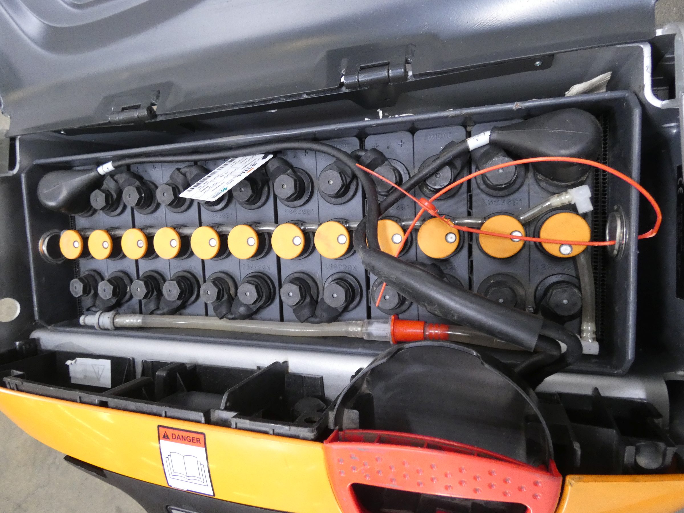 Still EXU16/BATT.NEU Niederhubwagen www.blackforxx.com