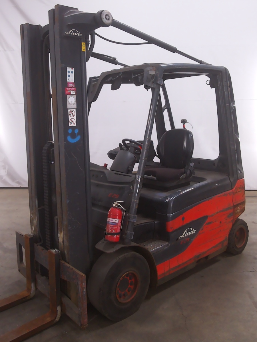 Linde E25 Elctrica de 4 ruedas www.blackforxx.com