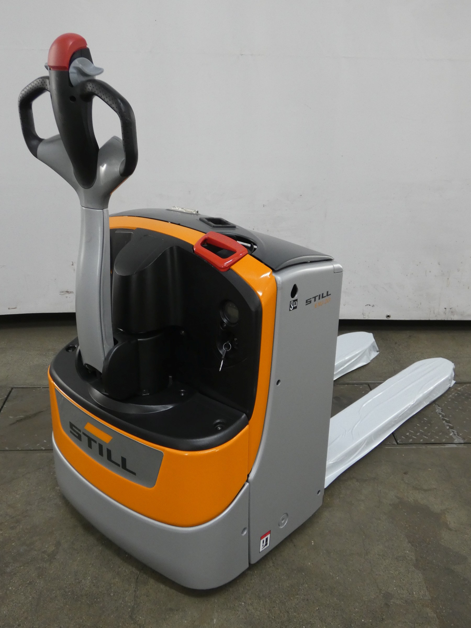 Still EXU20/BATT.NEU Transpallet elettrico www.blackforxx.com