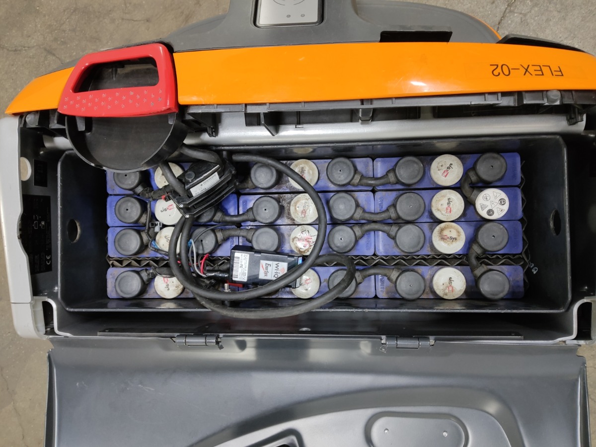 Still EXU20/BATT.NEU Transpallet elettrico www.blackforxx.com