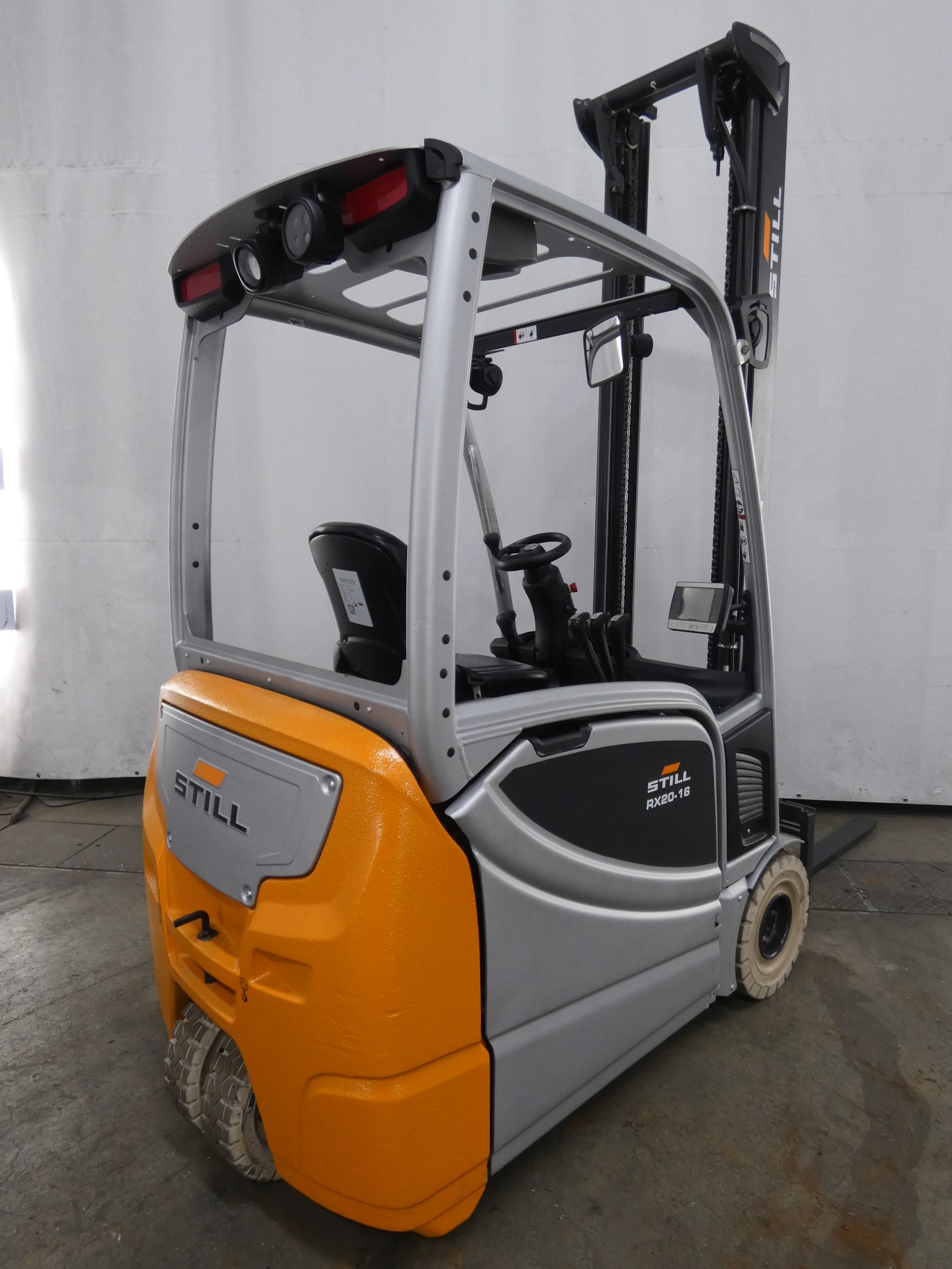 Still RX20-16/BRONZE Empilhador eltrico de trs rodas www.blackforxx.com