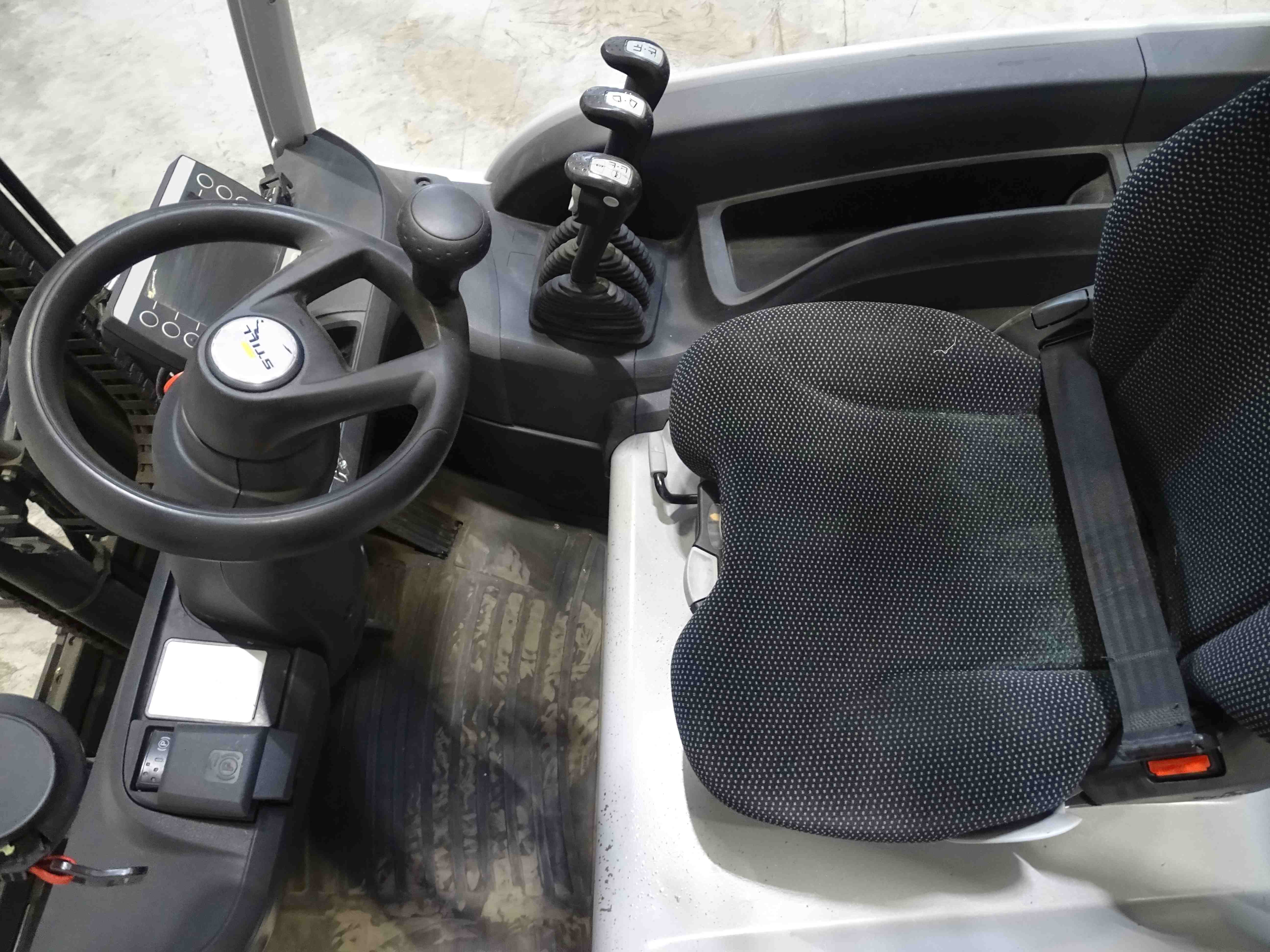 STILL RX20-14C Electric 3-wheel forklift www.blackforxx.com