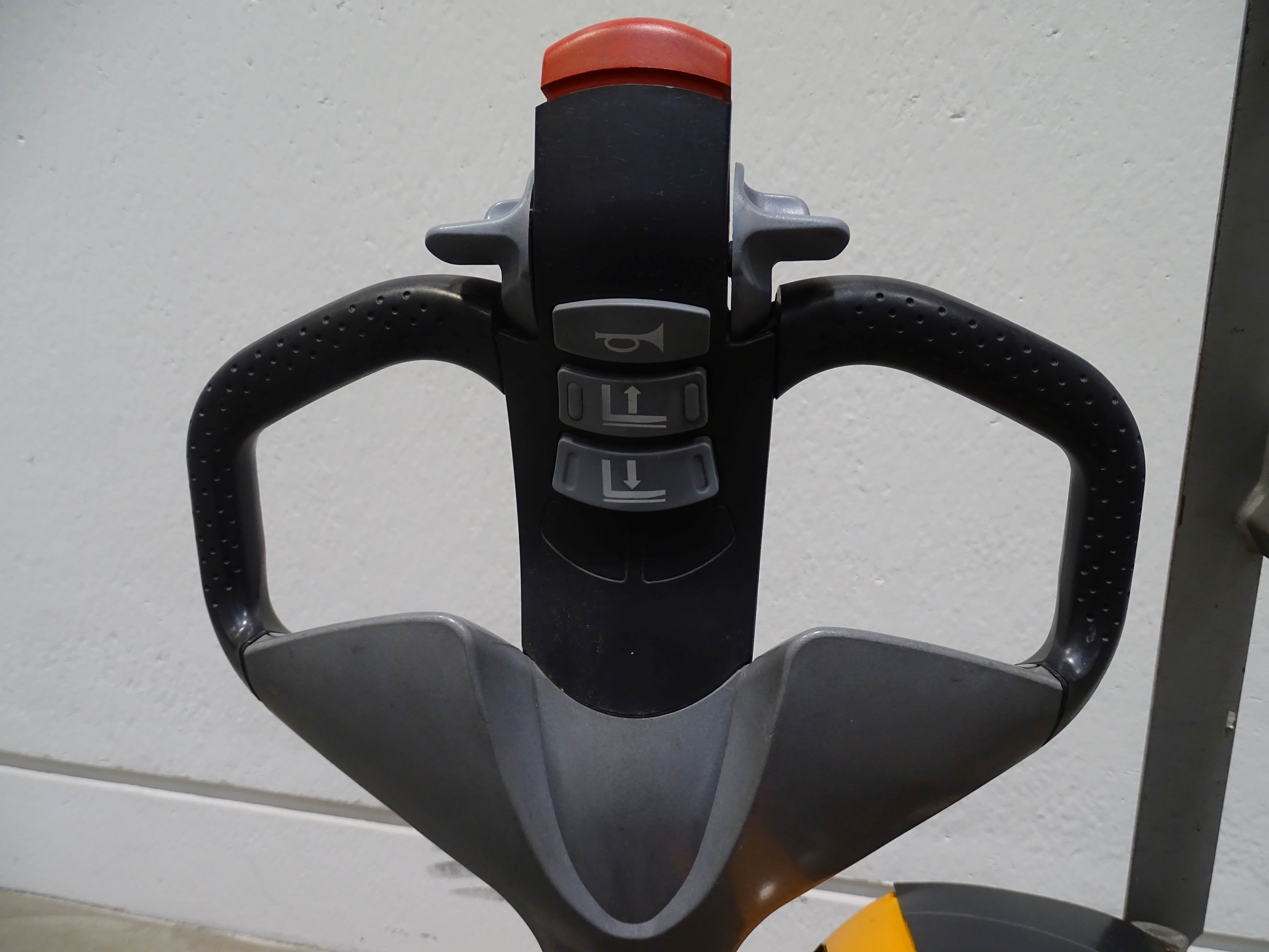 Still EXU16 Niederhubwagen www.blackforxx.com