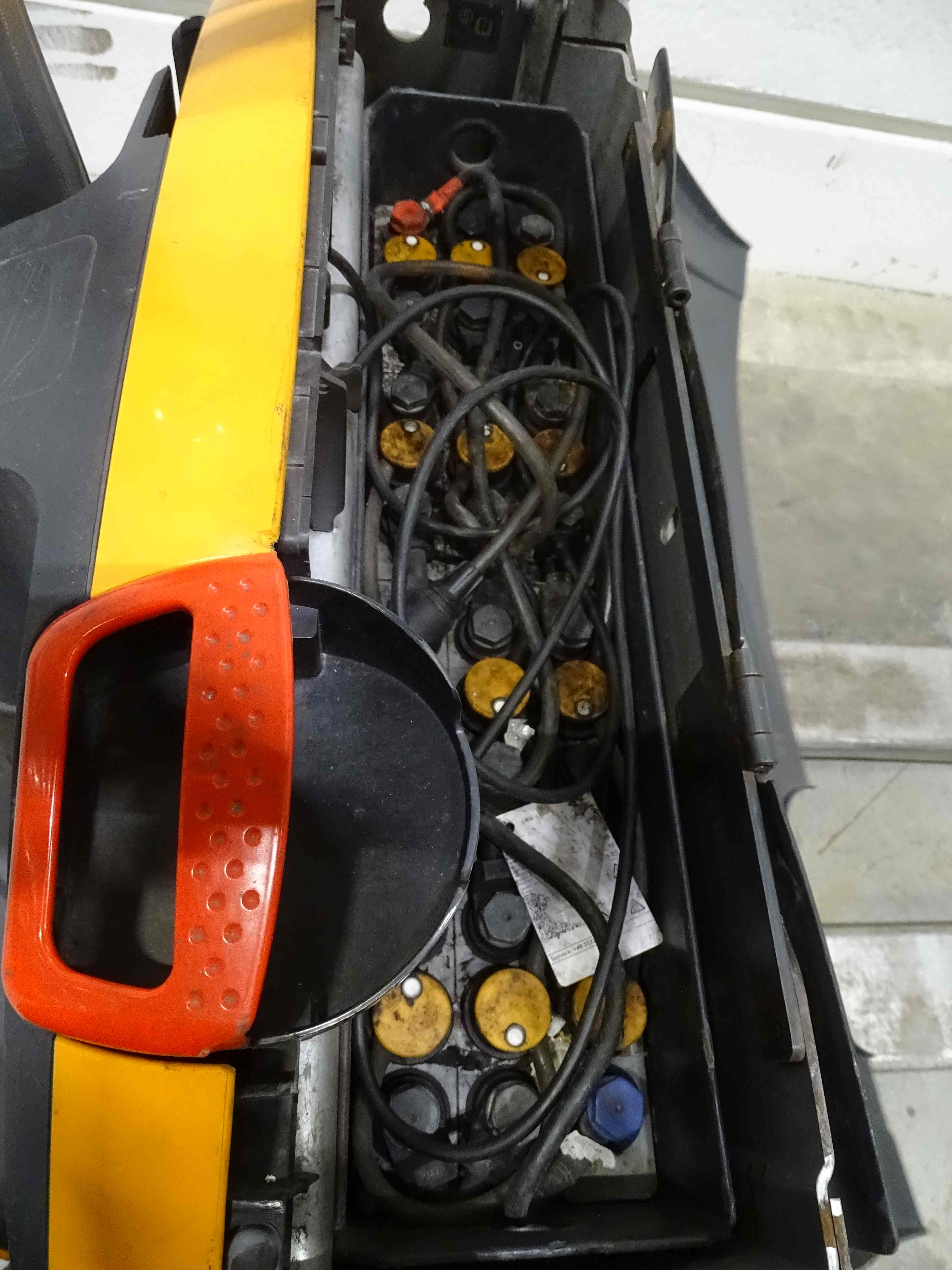 Still EXU16 Niederhubwagen www.blackforxx.com