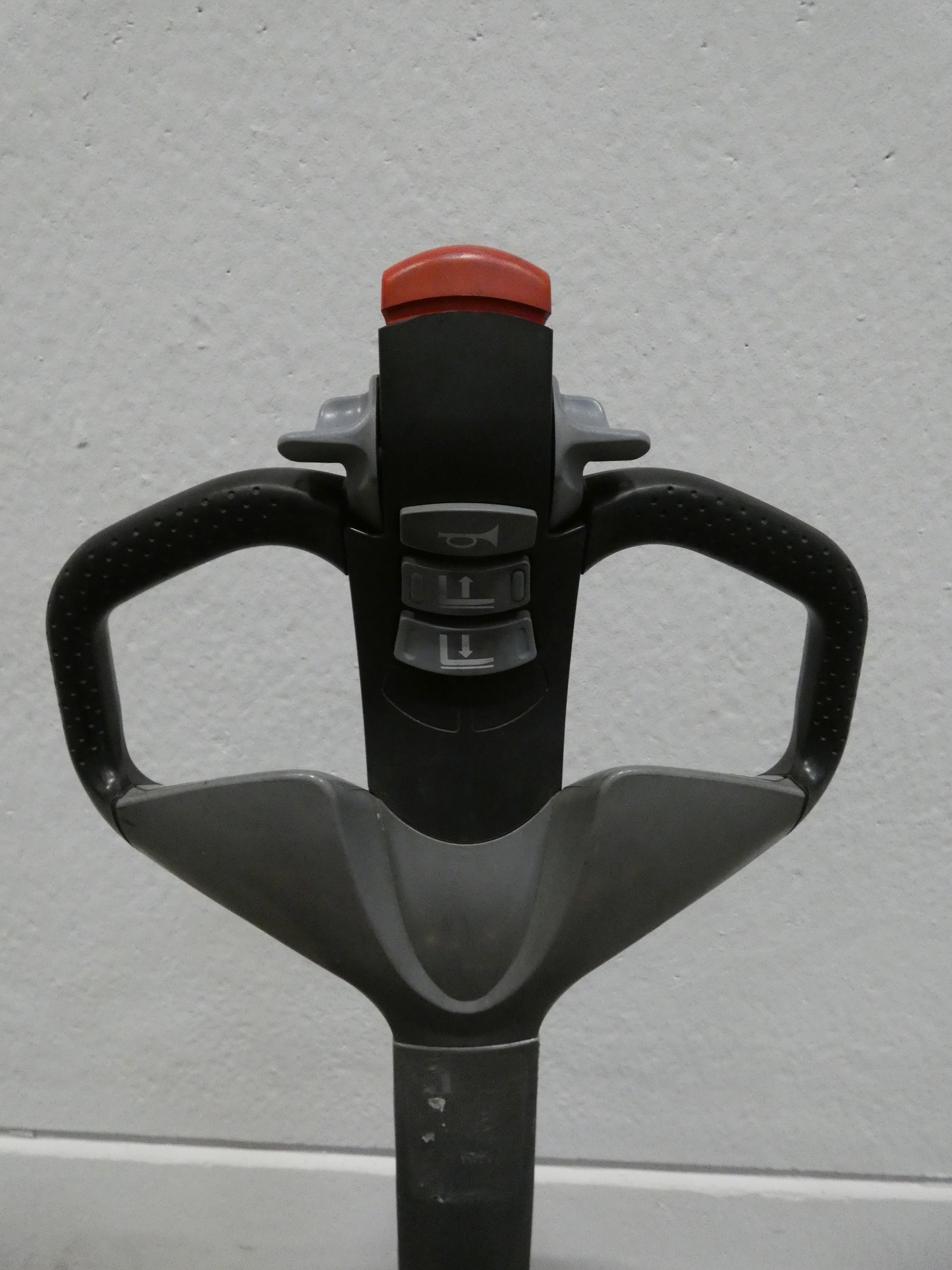 Still EXU16 Niederhubwagen www.blackforxx.com