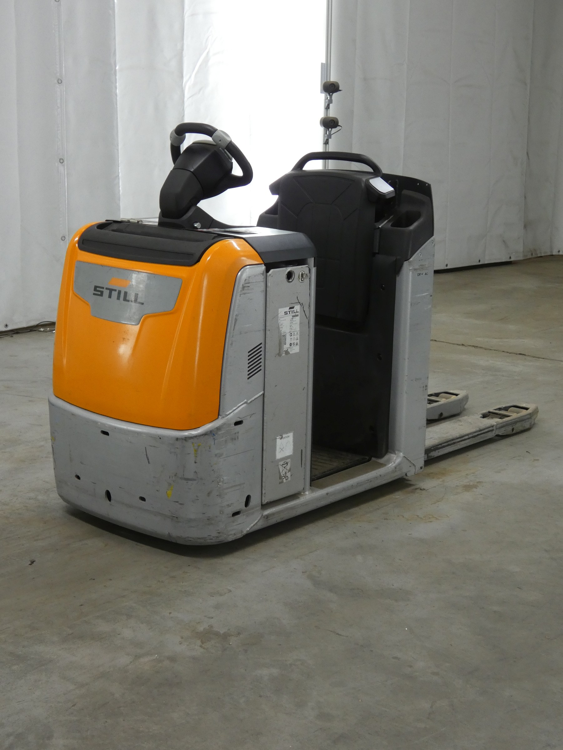 Still OPX20 Laagheffende orderverzameltruck  www.blackforxx.com