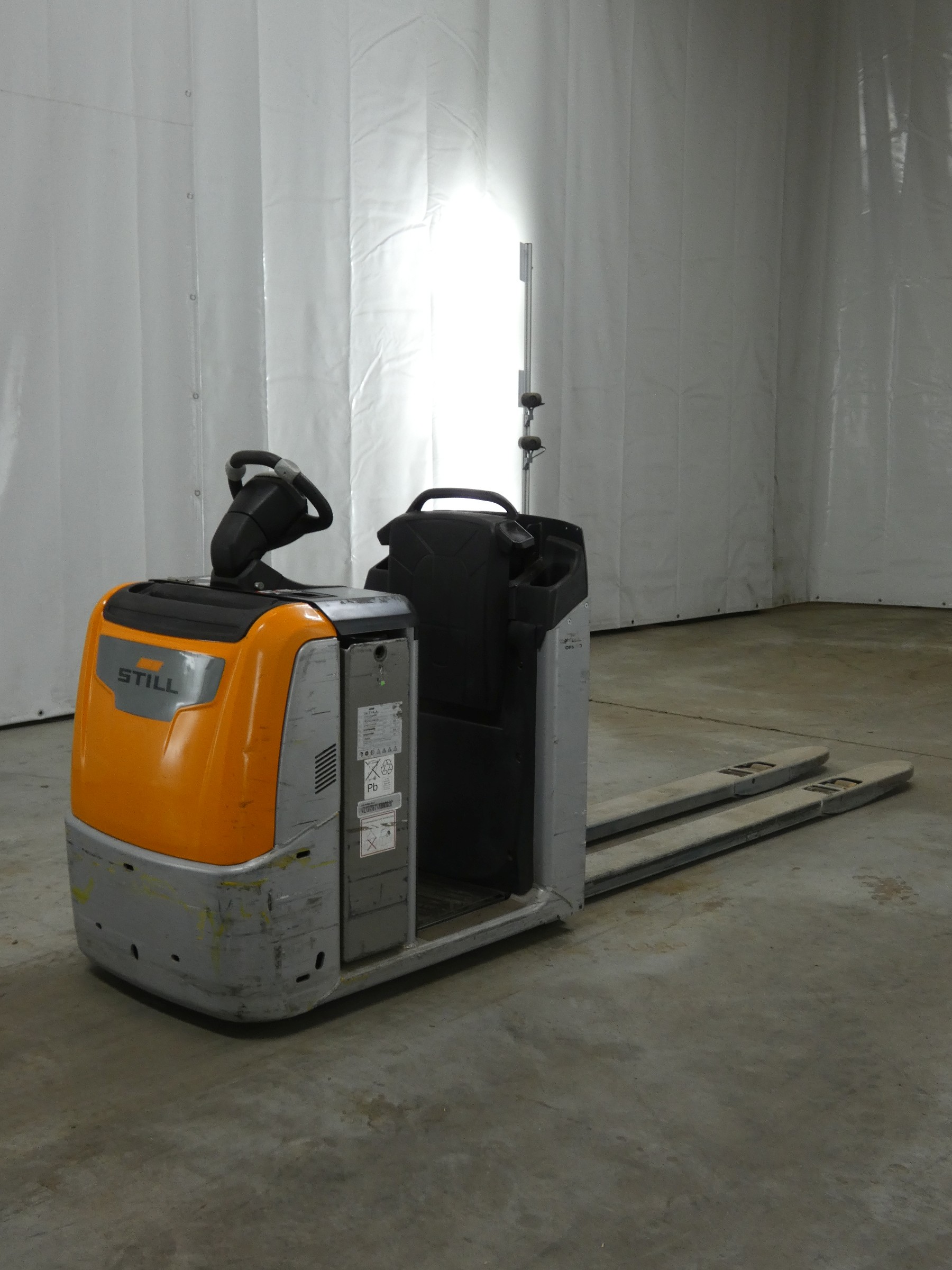 Still OPX20/2390MM Laagheffende orderverzameltruck  www.blackforxx.com