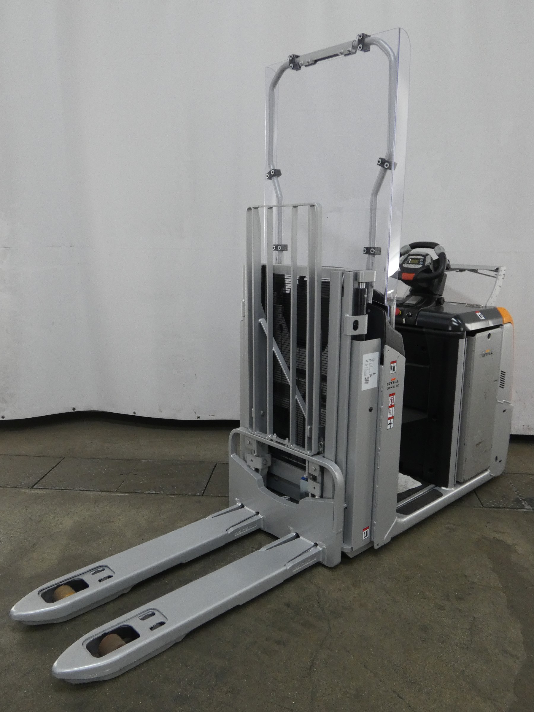 Still OPX-D20/BATT.NEU Niederhubkommissionierer www.blackforxx.com